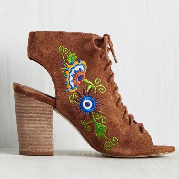 Boho peep toes! Suede embroidered stacked heels, 9 - Picture 3 of 6